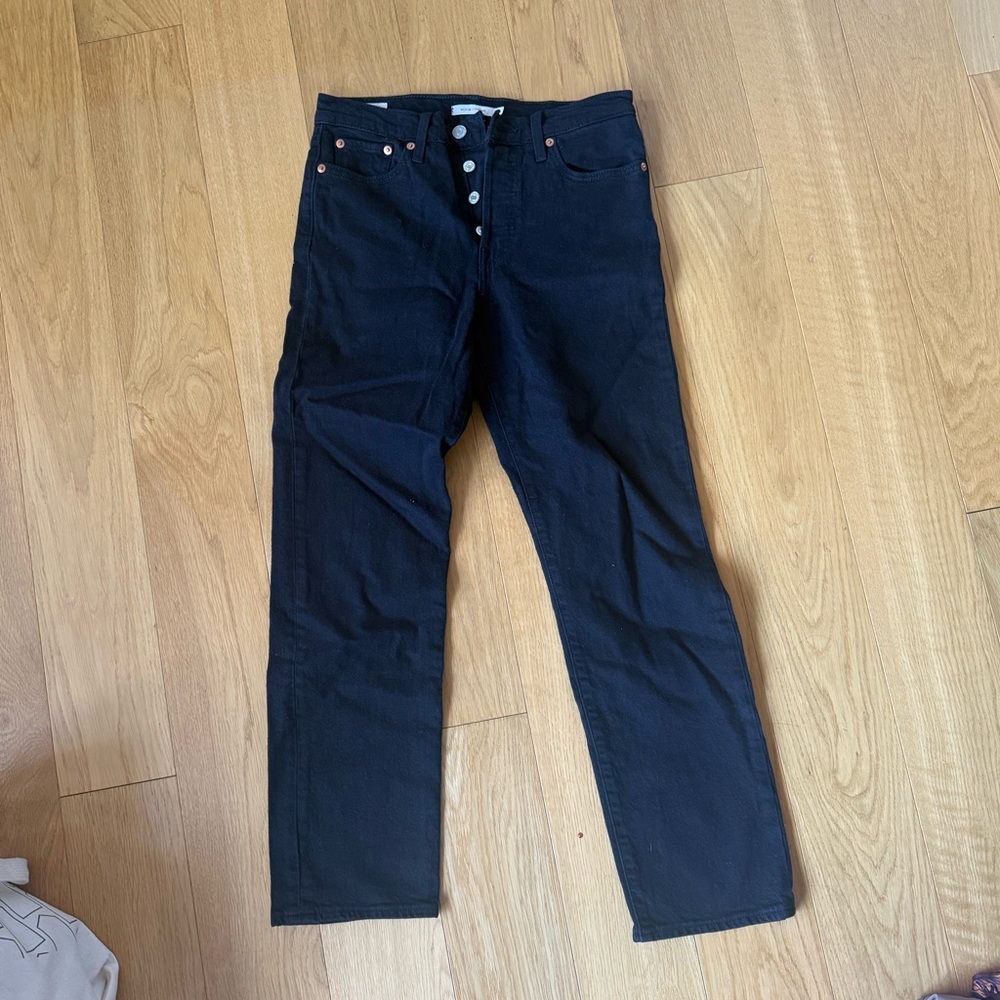 Levi’s Black Wedgie Straight